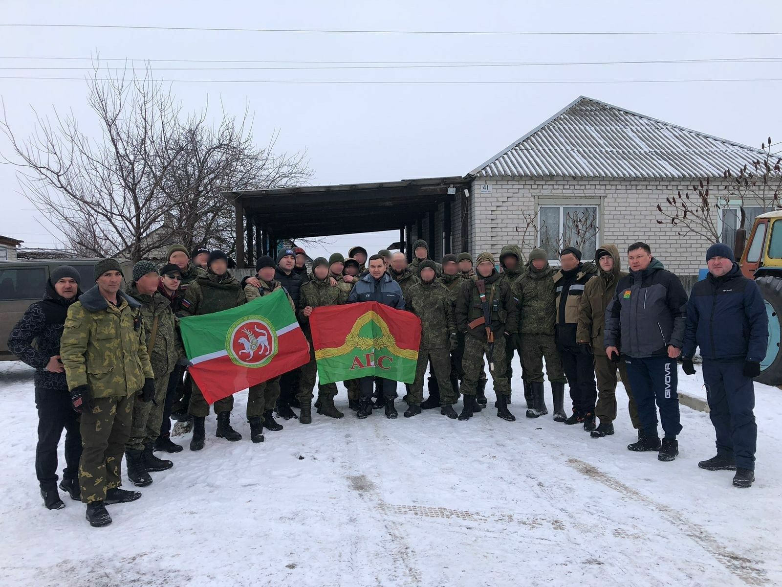 Апастан гуманитар йөк хәрби операциядәге егетләргә барып җитте