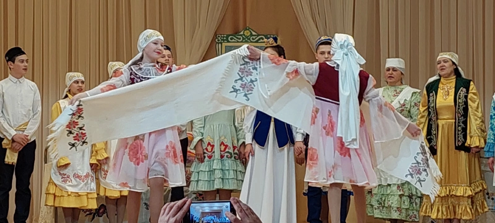 Урта Балтайда “Килен төшә бүген авылга” дип исемләнгән кичә узды