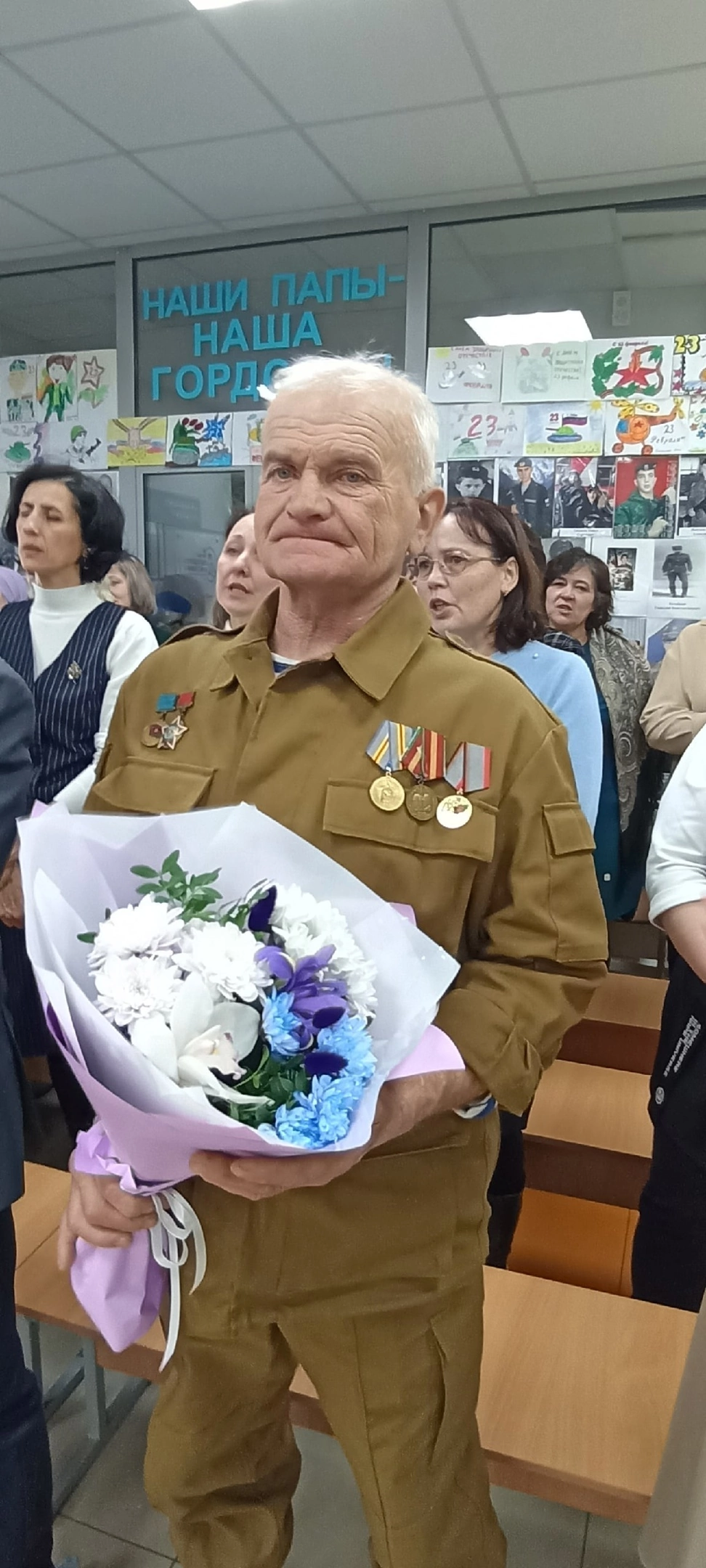 В Табар-Черкийской школе увековечили память отважного героя Сергея Баранов-Орел