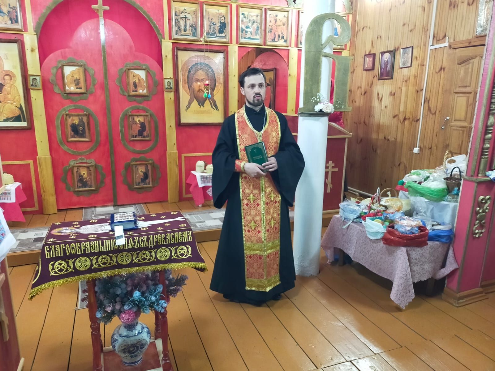 Православные района встречают Пасху