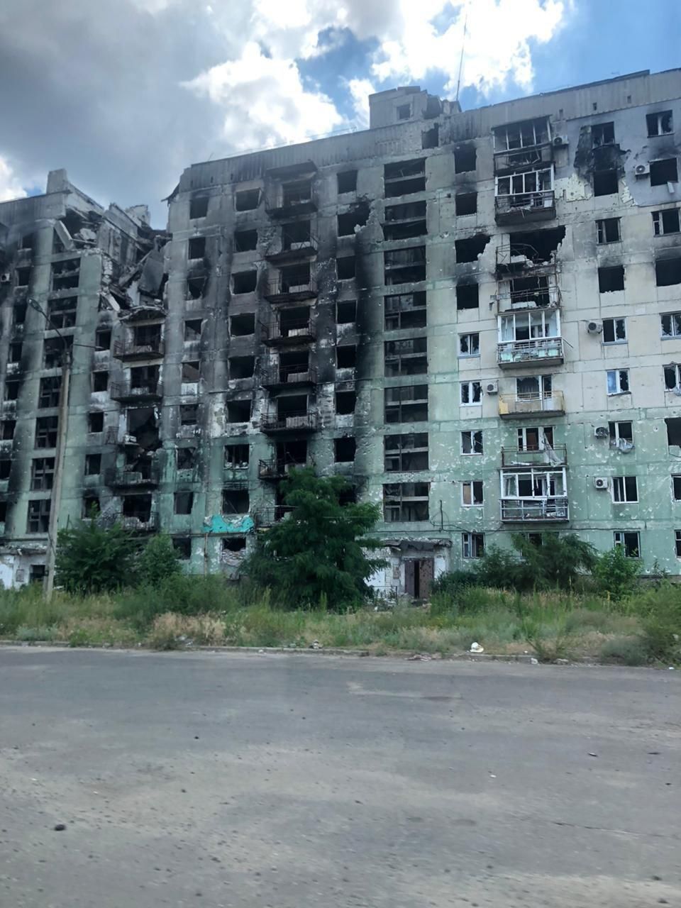 Апастан гуманитар йөк Лисичанс һәм Рубежное халкына барып җитте