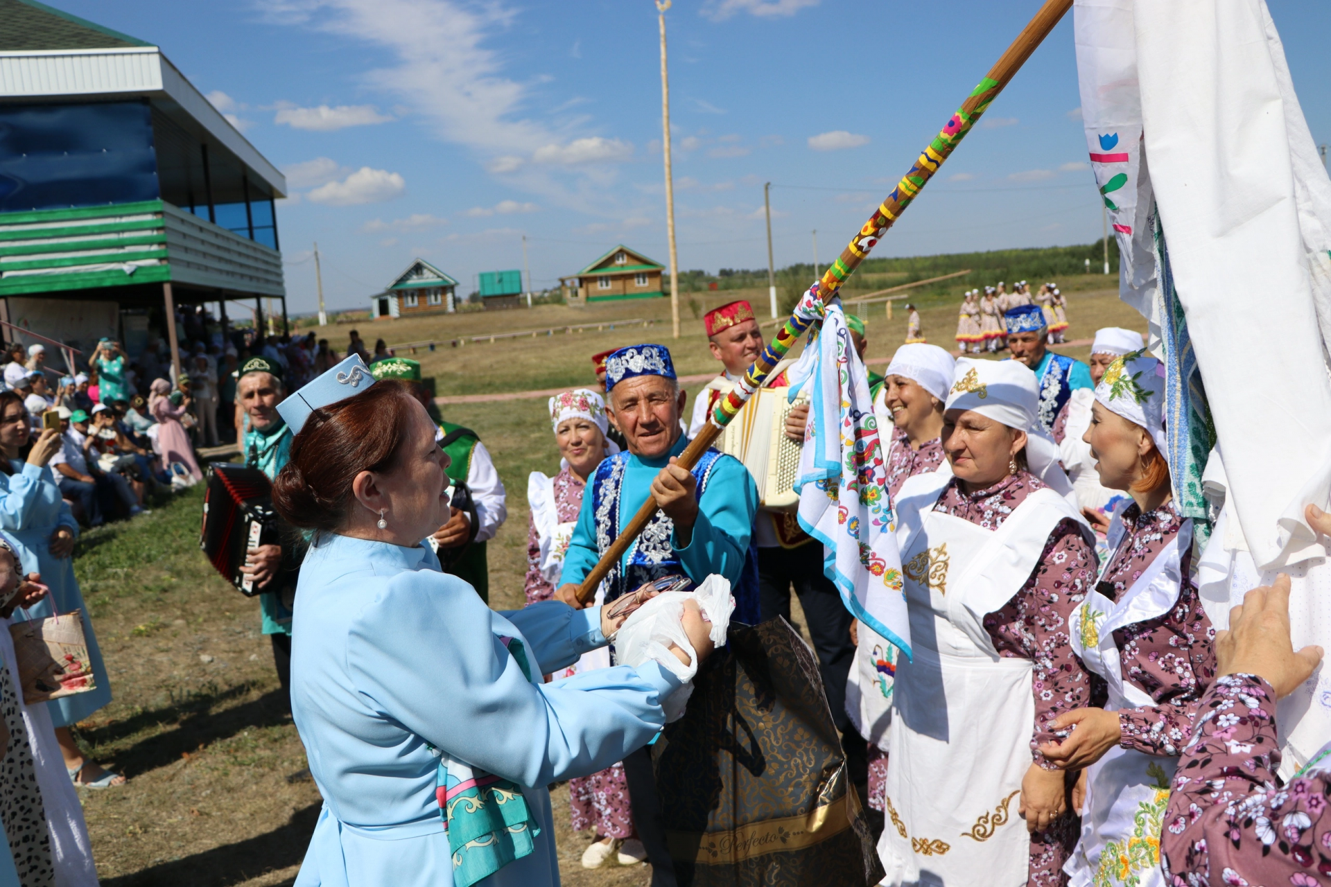 Апаста Әдәби Сабан туе узды