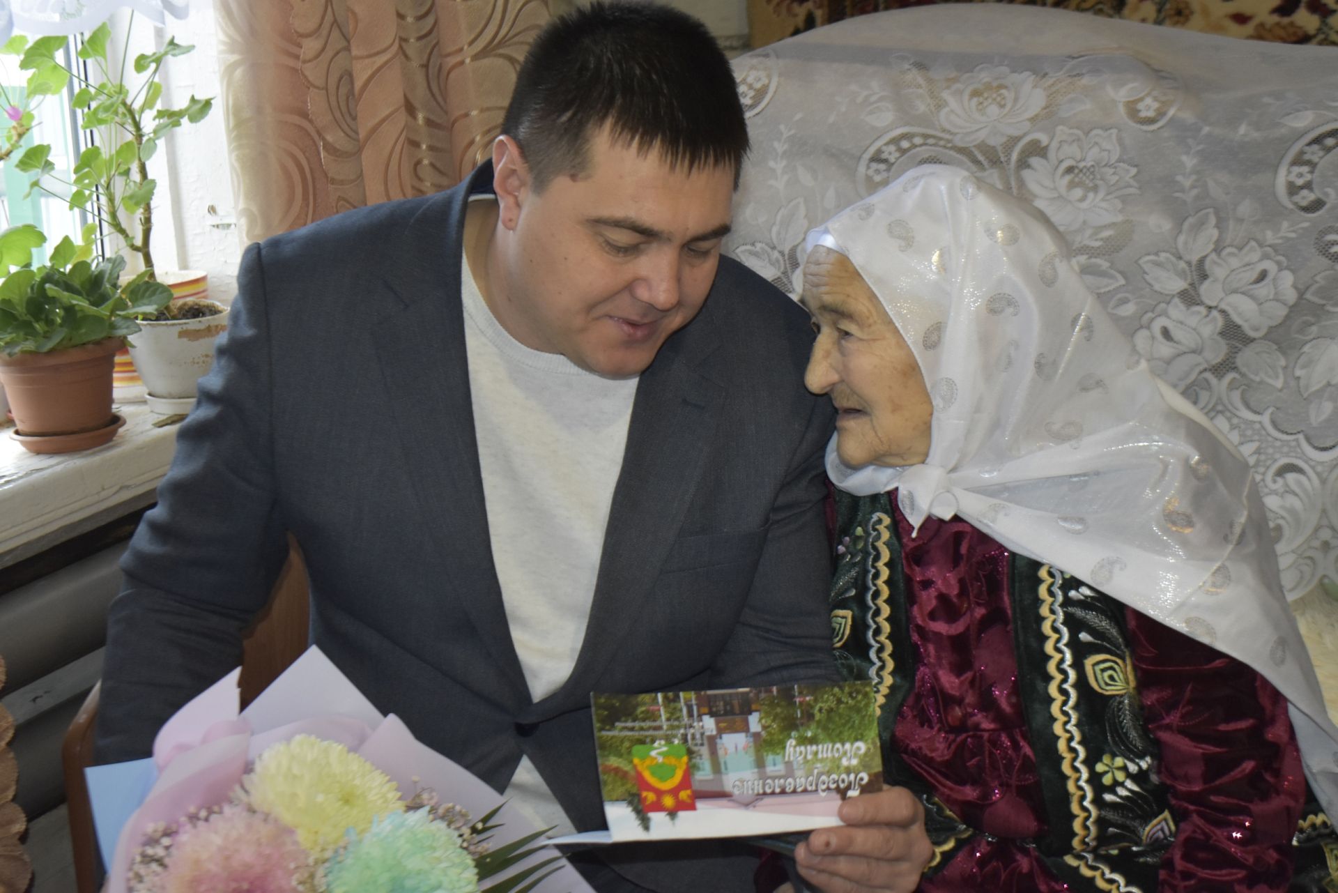 Фәһимә әби Салаватуллина: “Миңа булган хөрмәтегез өчен Ходай Тәгалә зурласын”