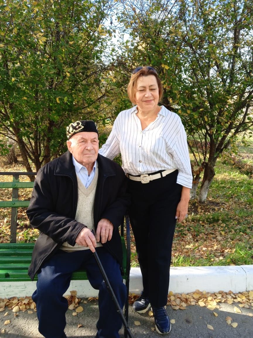 Картлар йортларында тәрбияләнүче якташлар күчтәнәчләр алды