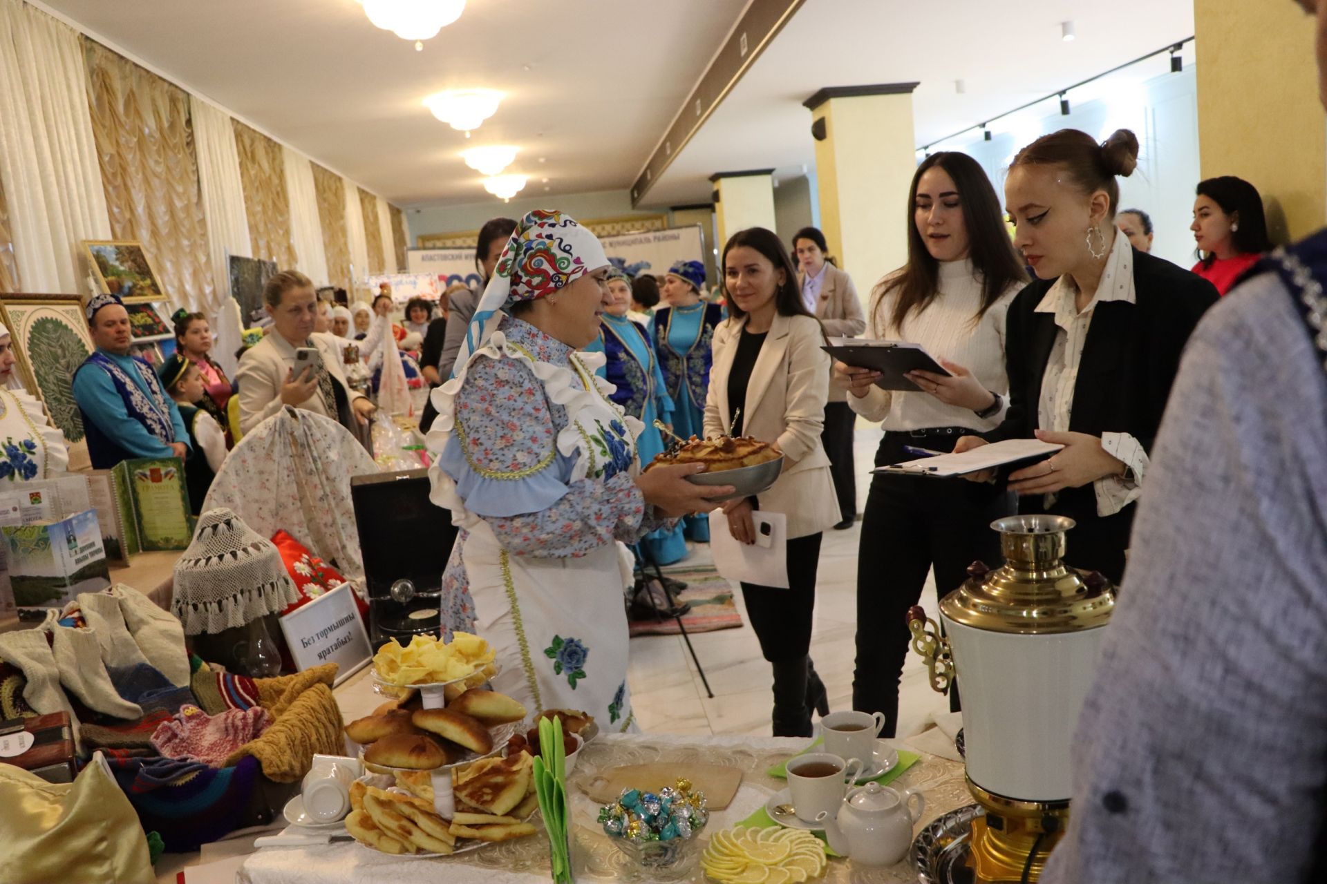 Апаста “Тарихта без эзлебез” республика фестиваленең район этабы узды