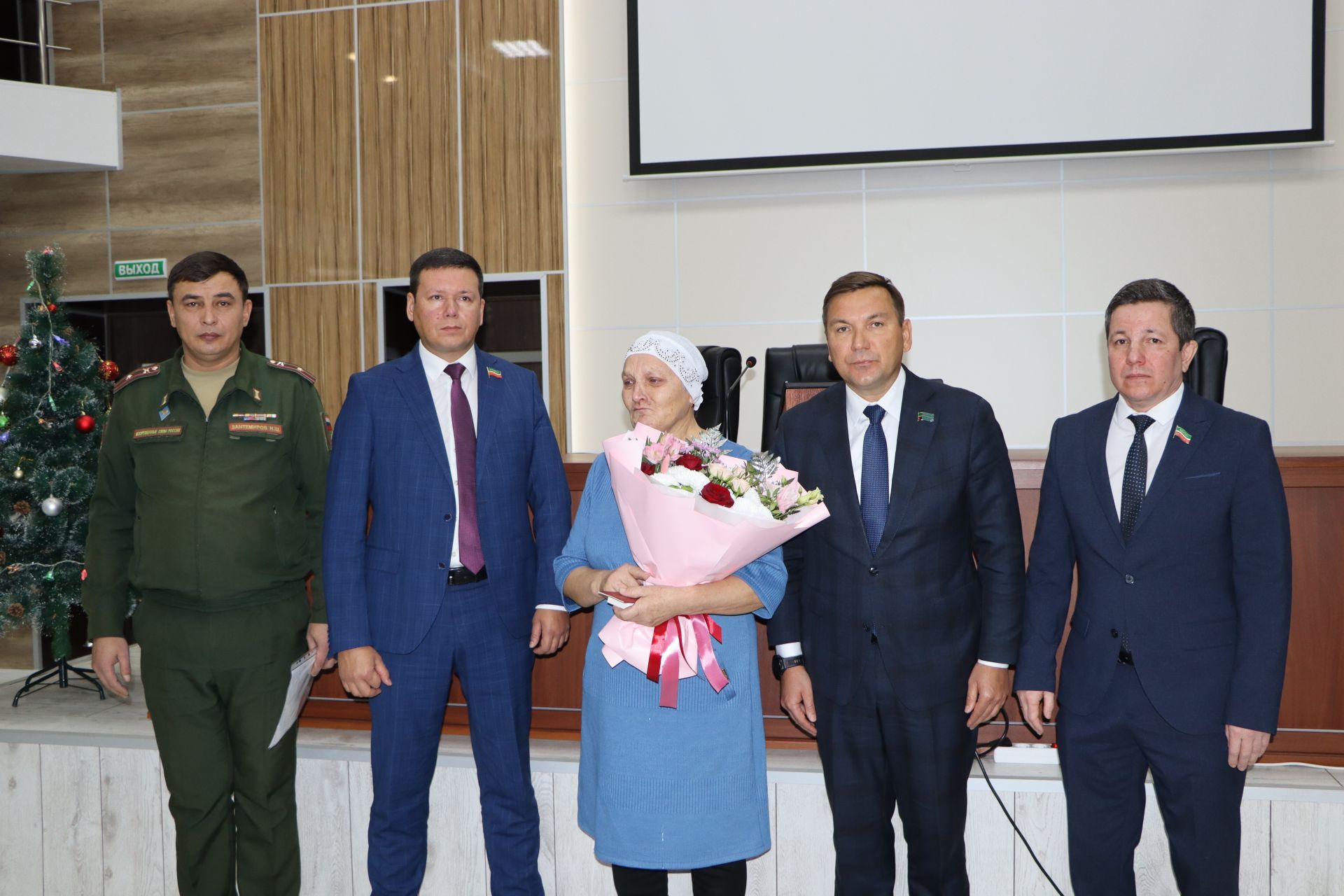 Районда Ил тынычлыгы өчен башларын салган хәрбиләр “Батырлык ордены”на лаек булдылар