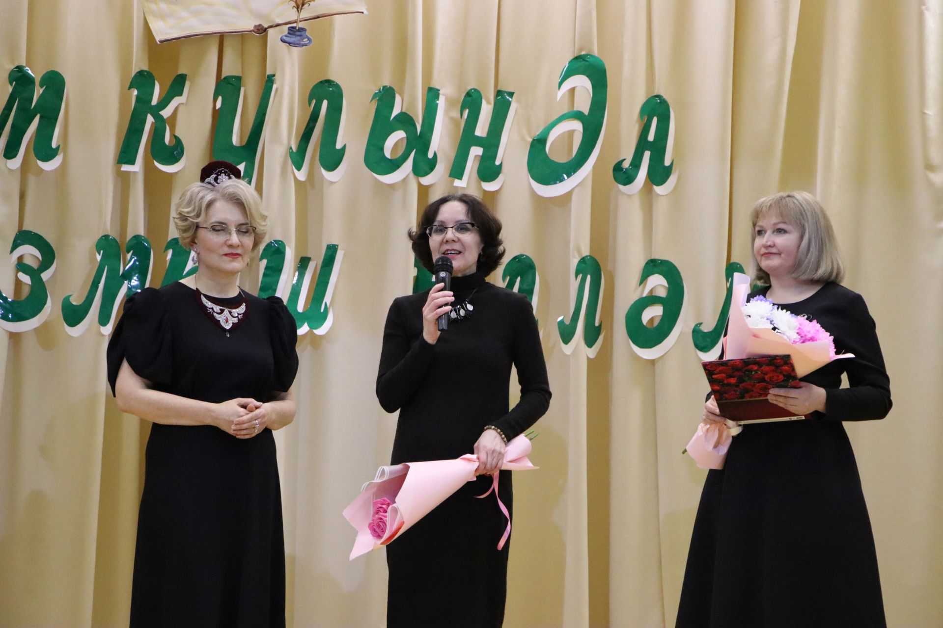 “Авылда яшәп, иҗат иткән хатын-кыз – бер башка өстенрәк”