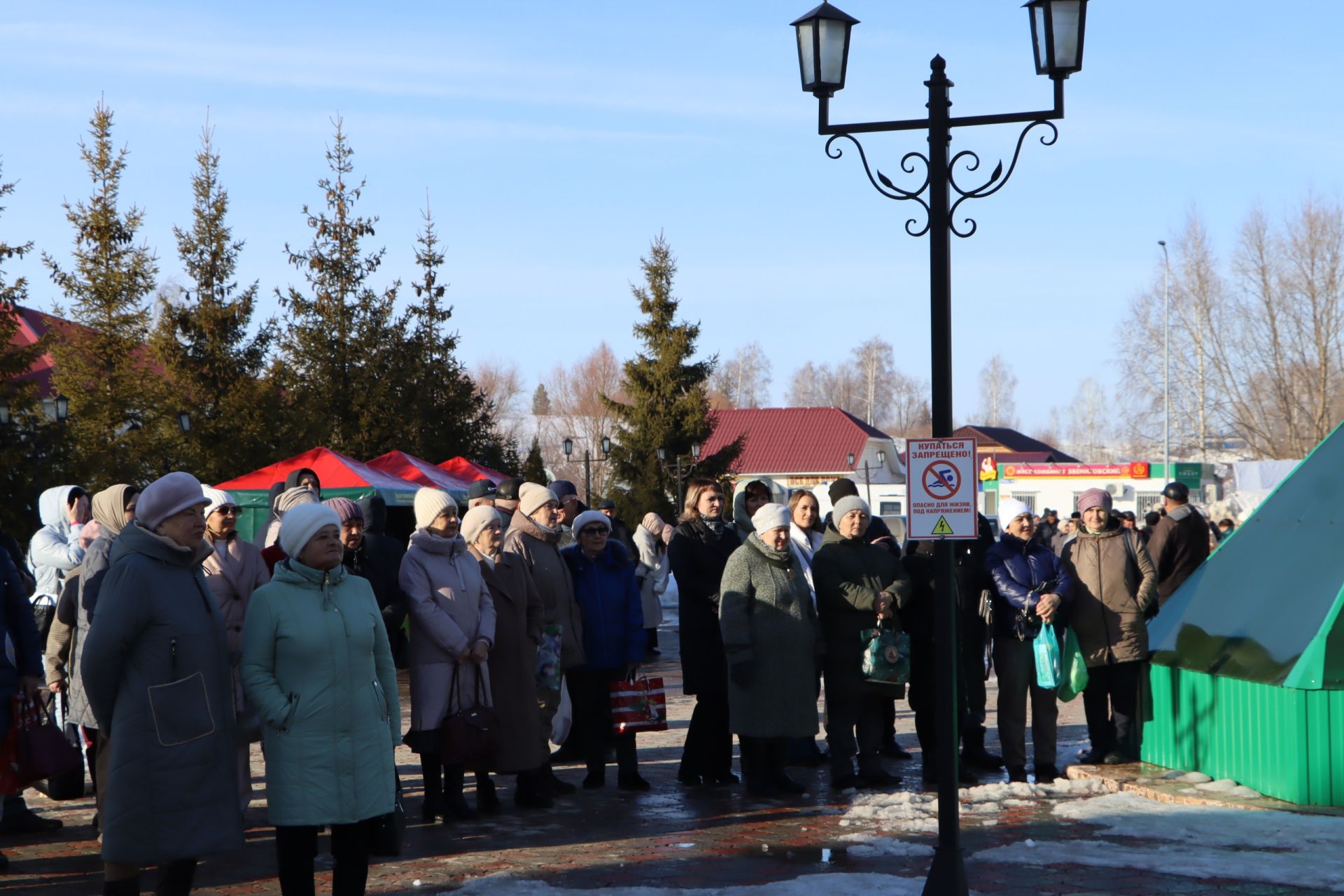 Апаста кышны озатып, язны каршыладылар