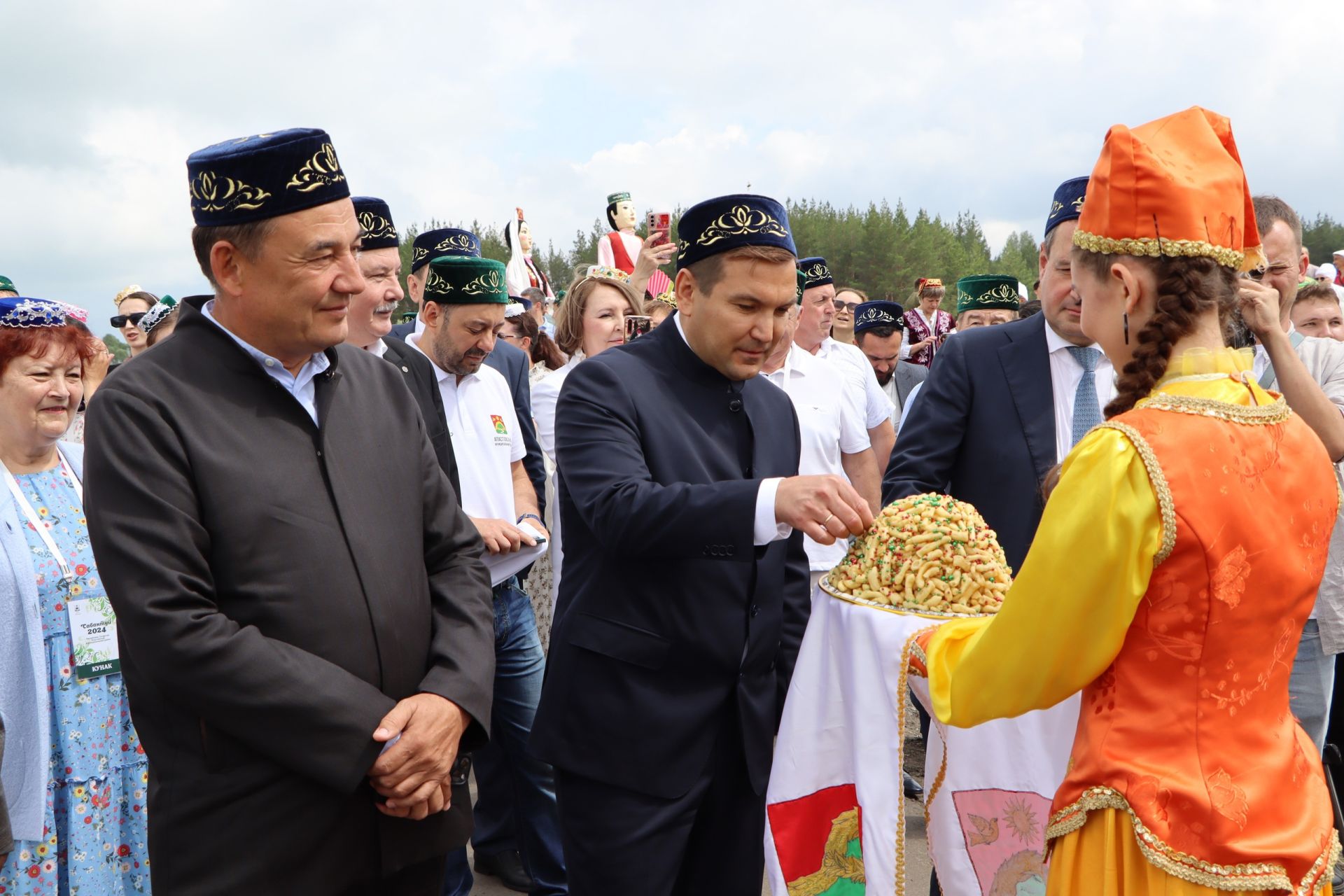 Апас Сабан туенда гореф-гадәтләр, гаилә кыйммәтләре яңара