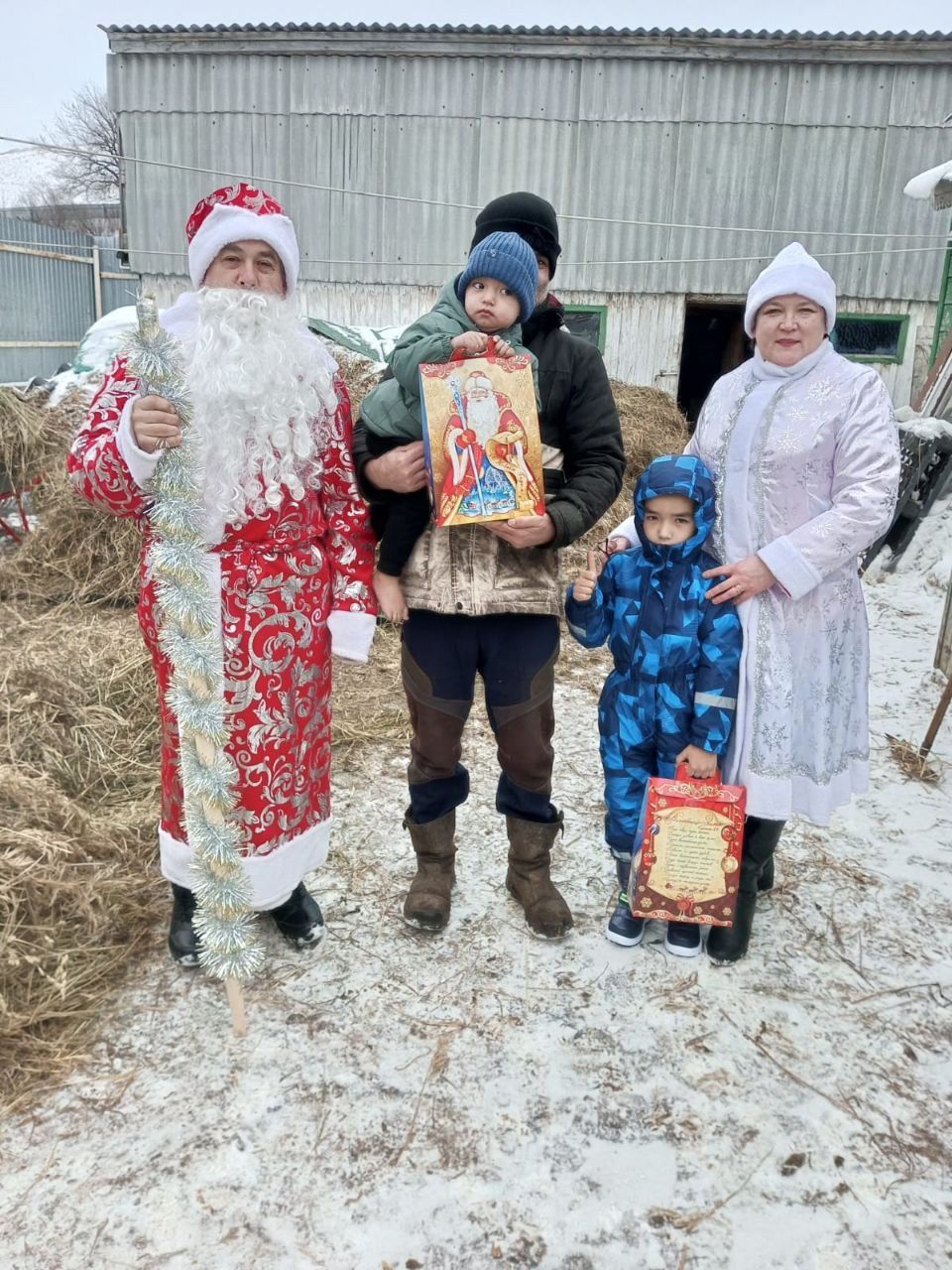 Фәнис Зарипов: “Яңа ел бәйрәмендә балаларны сөендерү үзе зур бәхет”