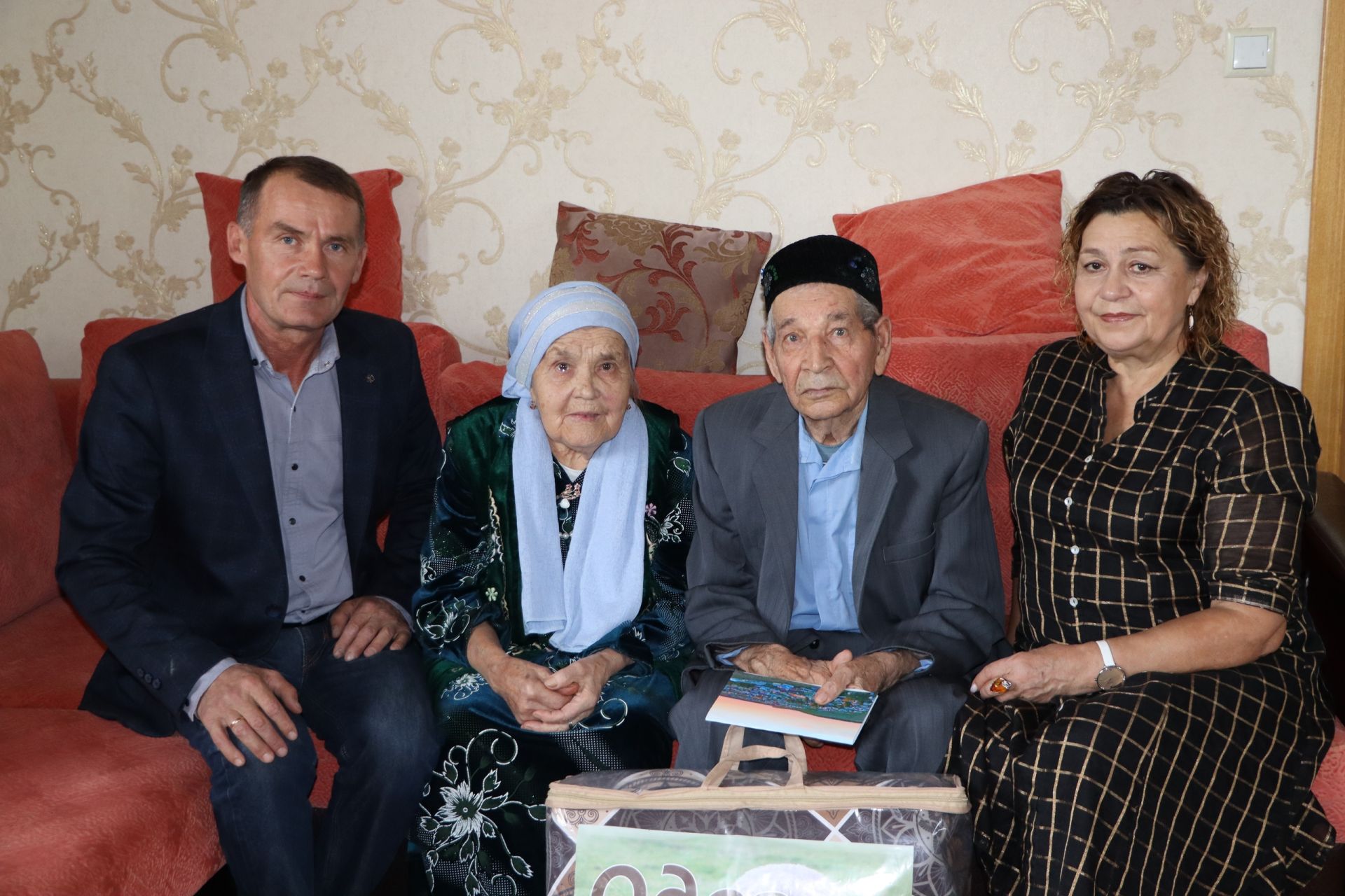 “Хезмәтеңне яратып башкарсаң, күңелең тыныч, гомерең озын була”