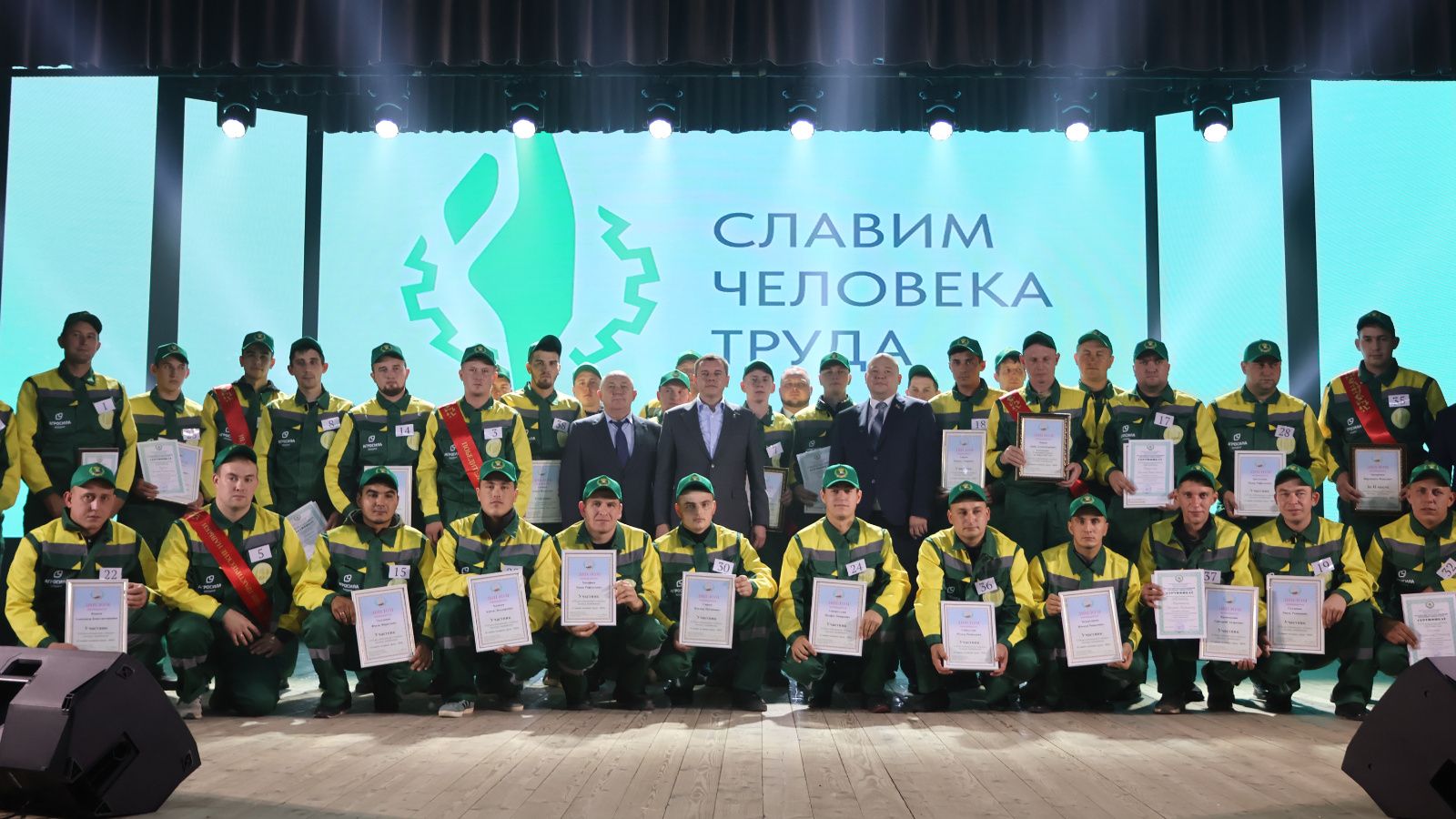 Один из лучших молодых комбайнеров Татарстана трудится в Апастовском районе!