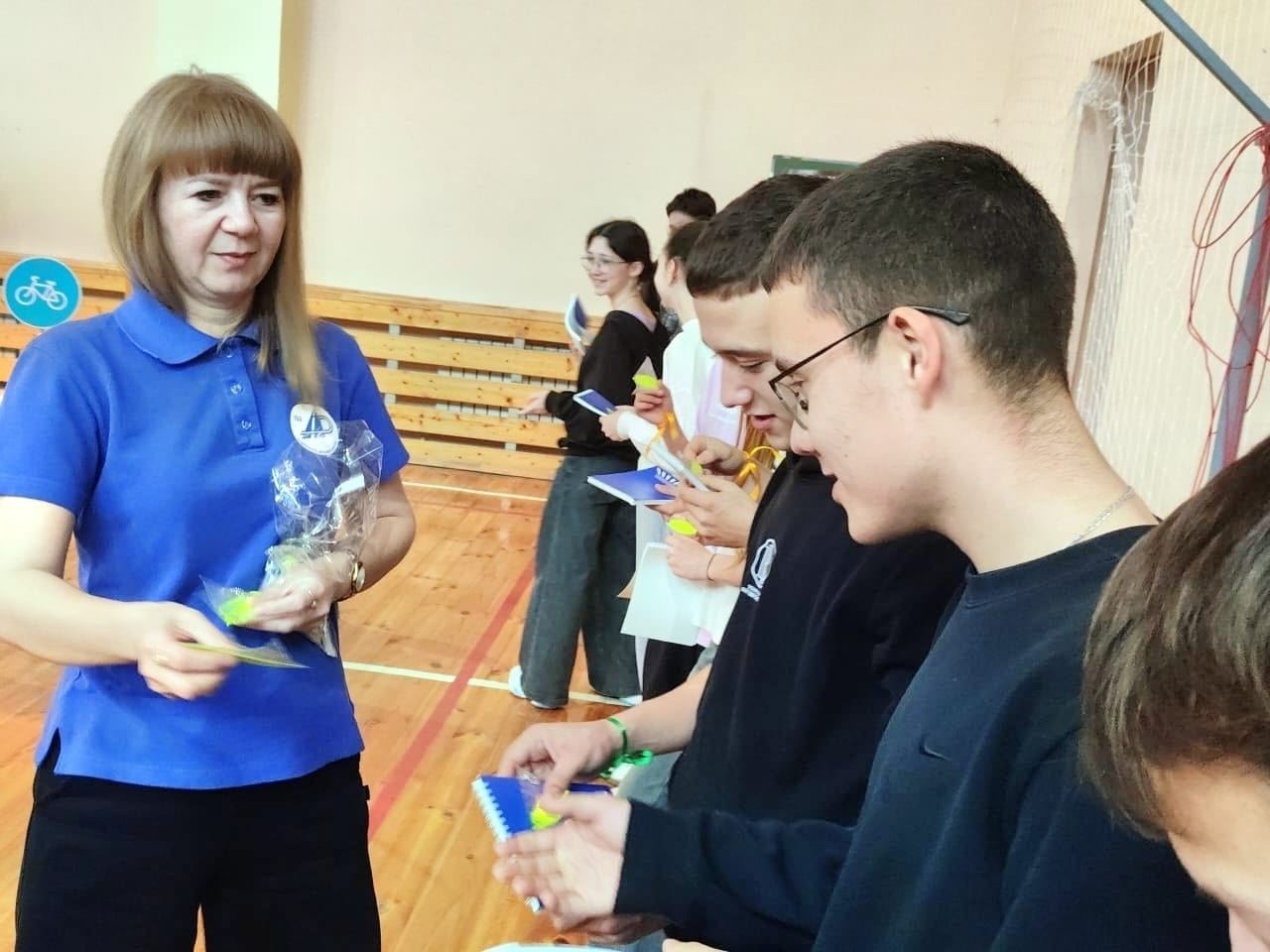В Бишевской школе  с детьми пришкольного лагеря «Дружба» был организован квест «Дорога без опасности»