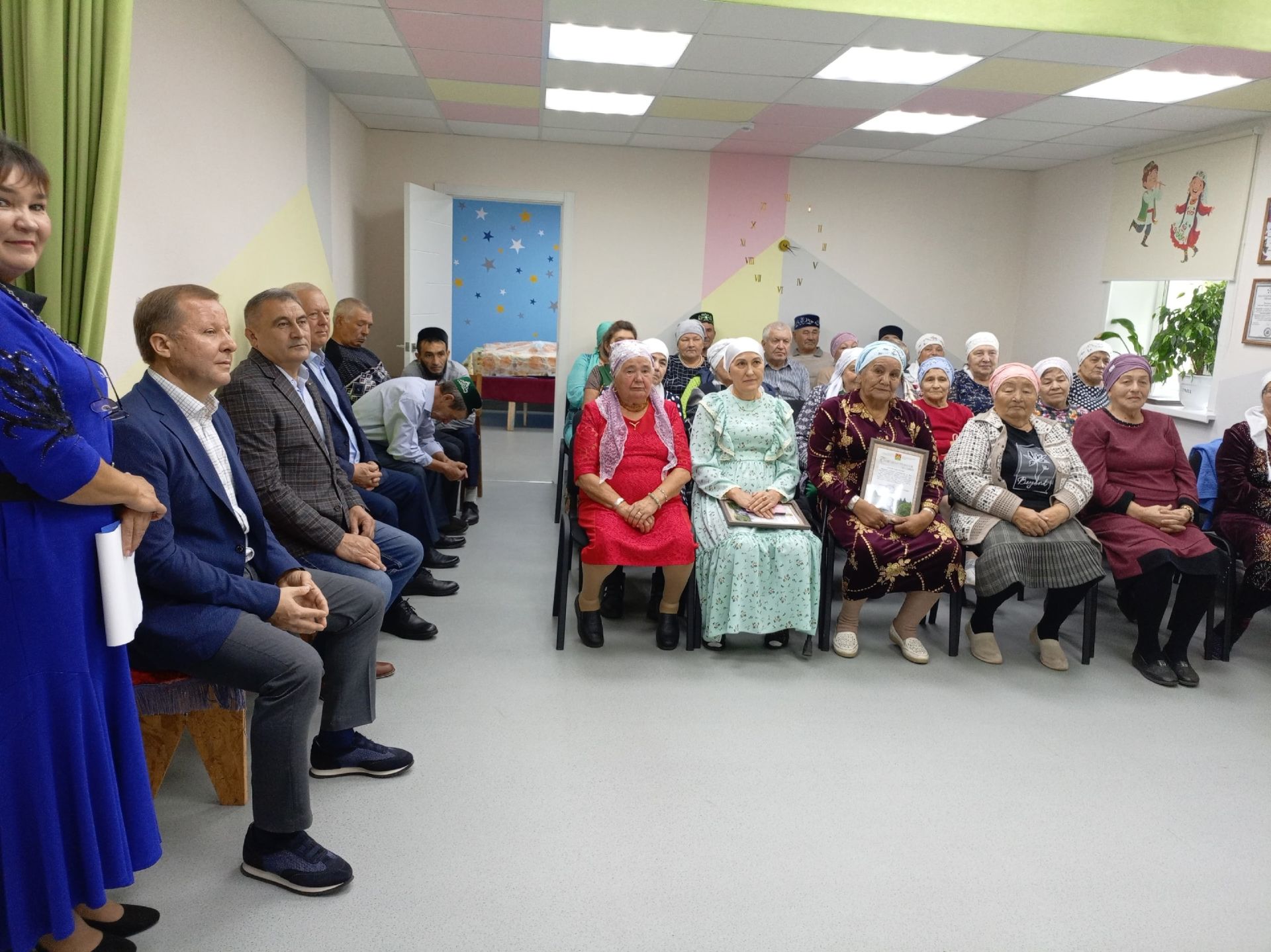 Әҗем авылы өлкәннәренә зур хөрмәт күрсәтелде