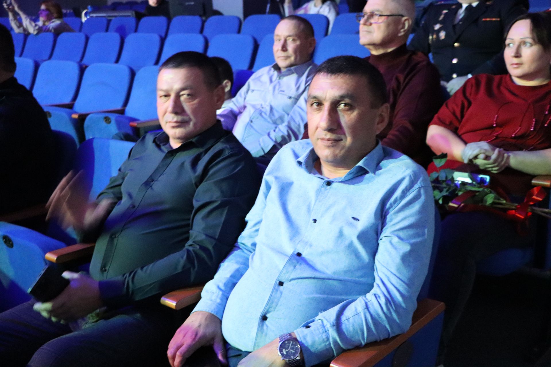 Апаста район эчке эшләр бүлеге хезмәткәрләрен хөрмәтләделәр