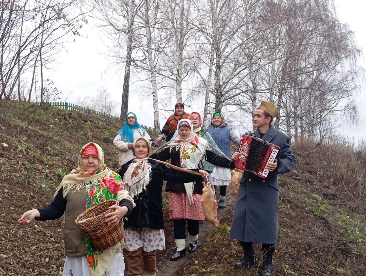 Карамасарда каз өмәсе!