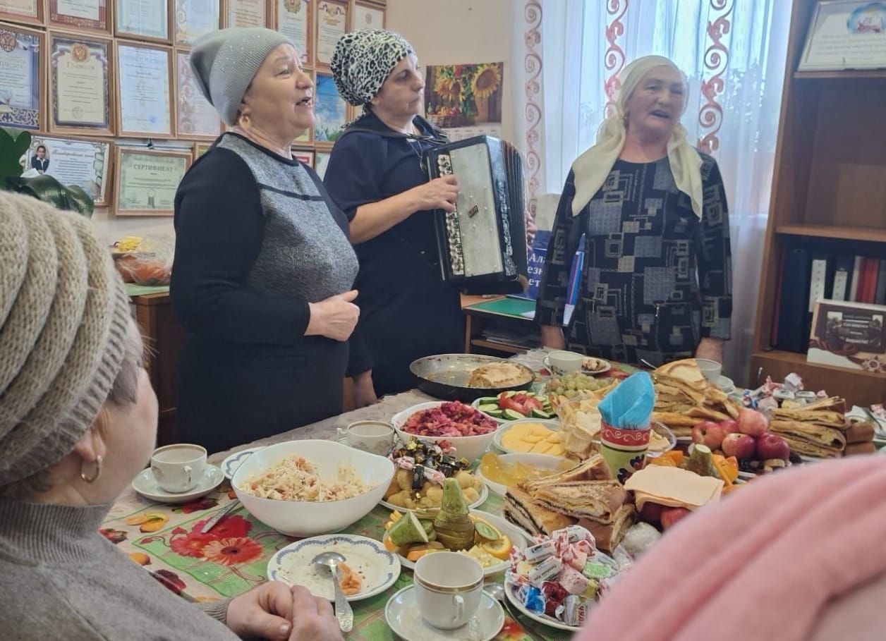 Морзалар китапханәсенә әниләр килде