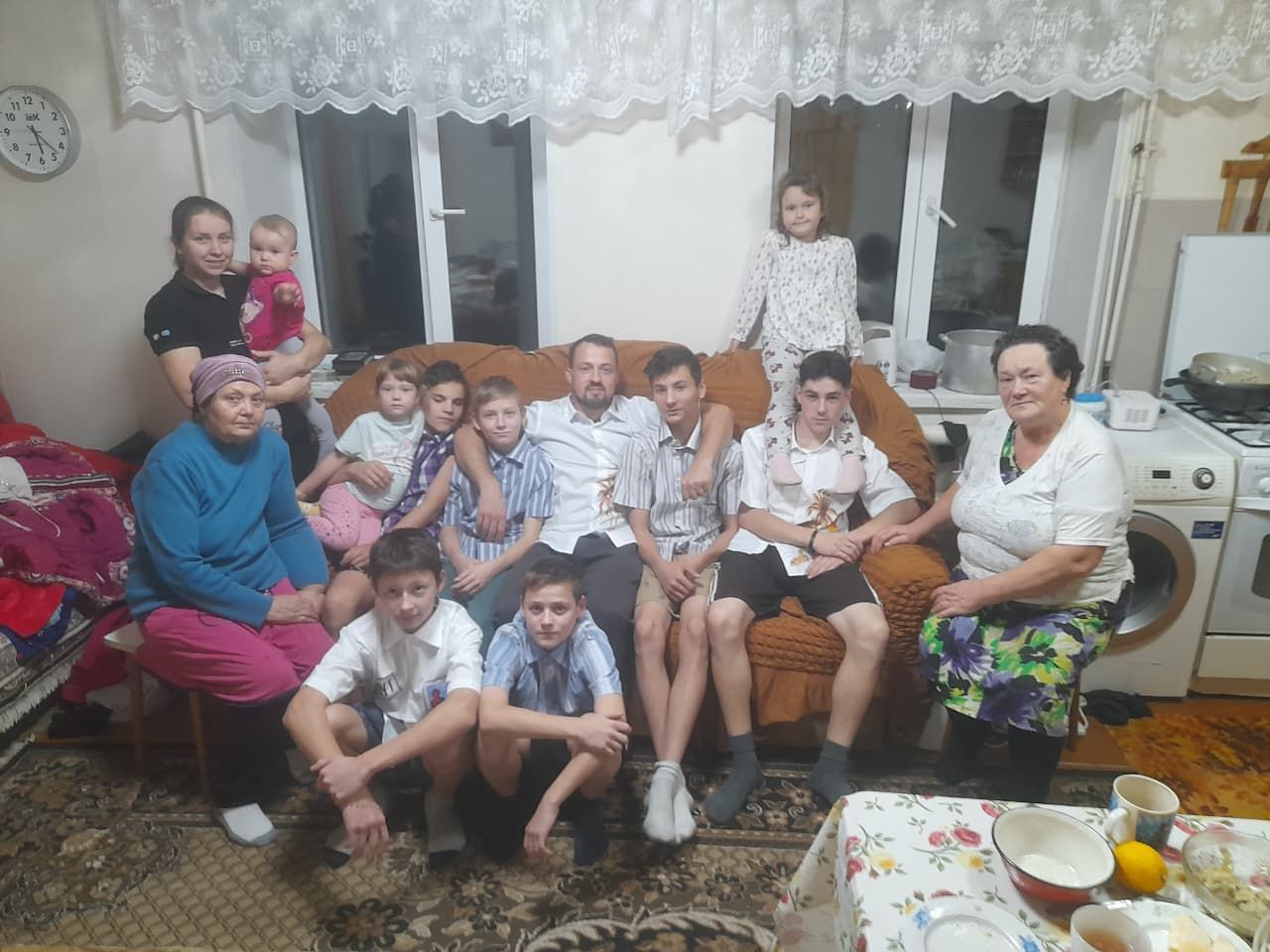 Апастовцы продолжают традицию добрых дел ко Дню народного единства