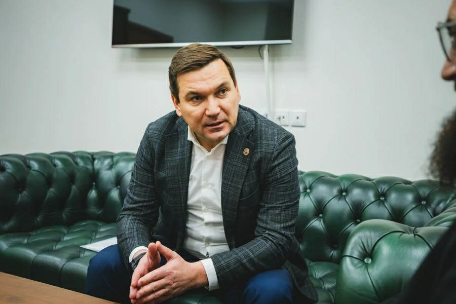 🌙 Муфтий Камиль хазрат в ДУМ РТ встретился с главой Апастовского района Айратом Зиганшиным