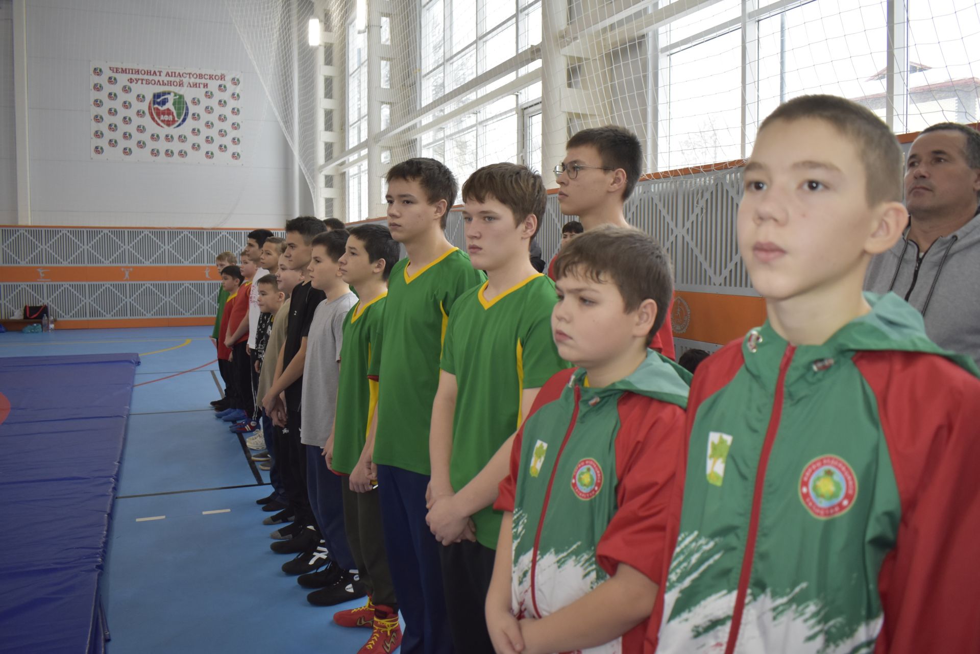 Апаста хәрби хәрәкәтләрдә һәлак булган райондашларны көрәш келәмендә искә алдылар