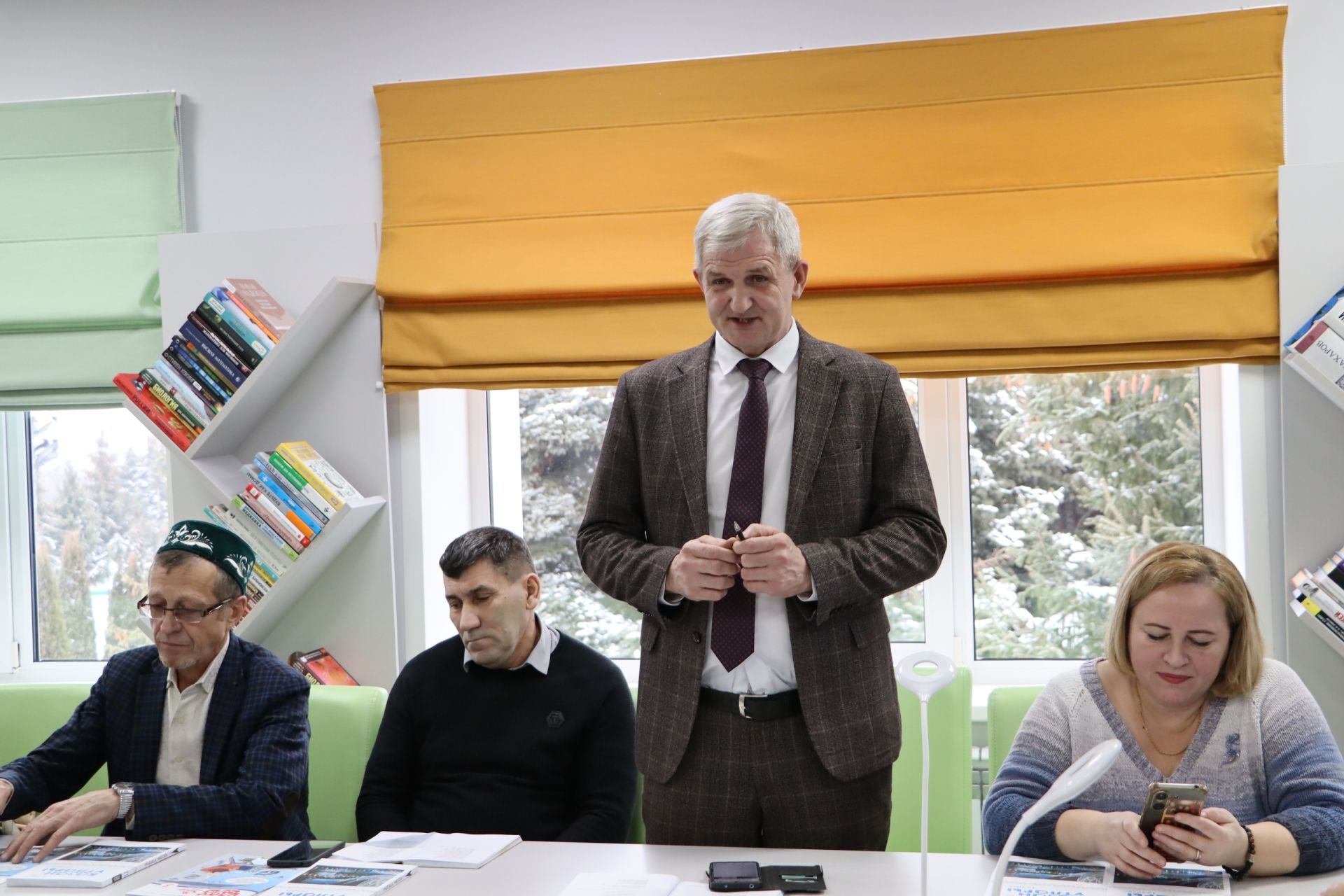 Апаста “Серле каләм” әдәби берләшмәсенең иҗади очрашуы узды