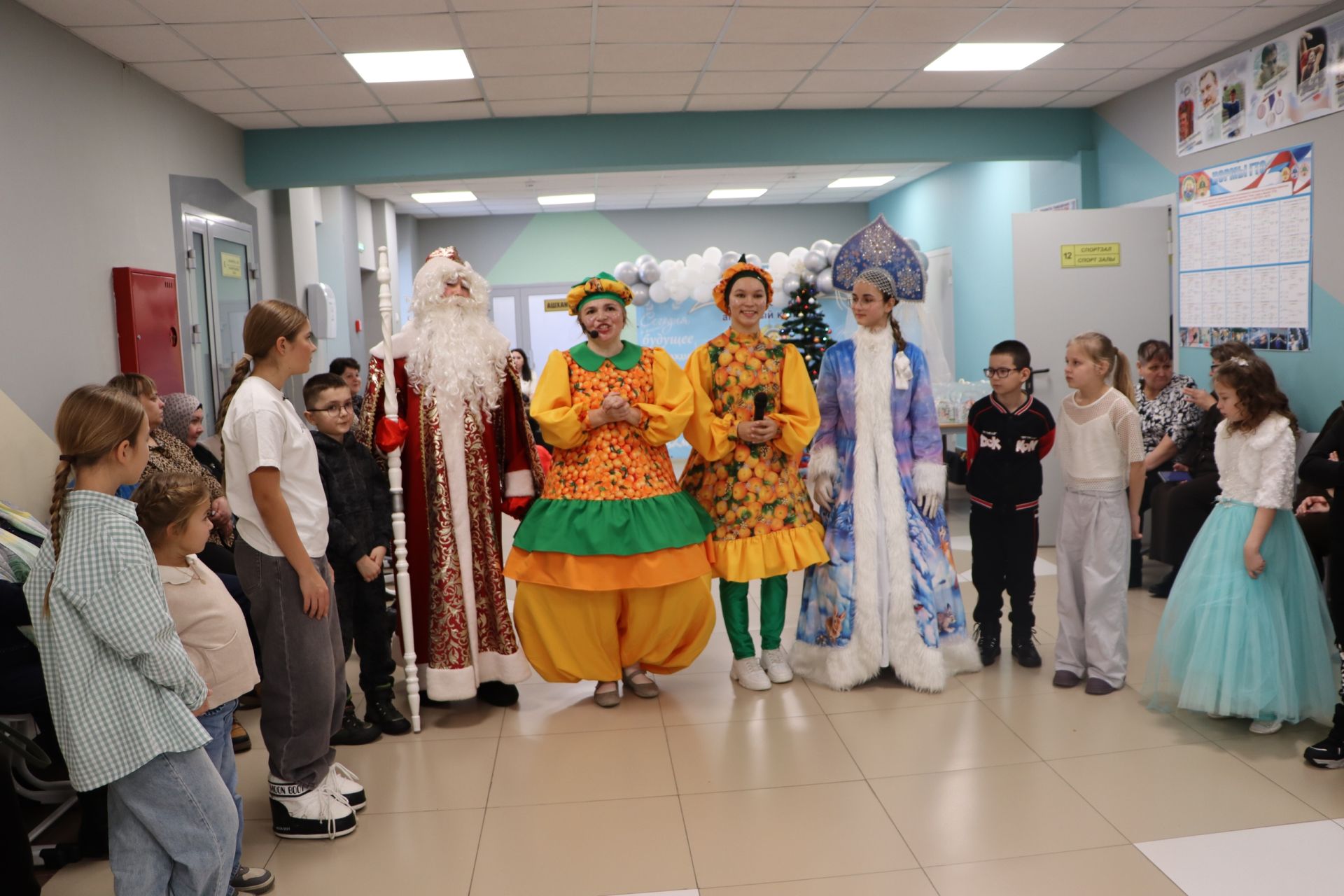 Назирә Җиһаншина балаларга Яңа ел бәйрәме бүләк итте!