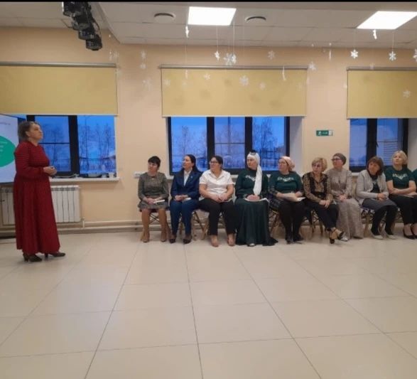 Азбаба мәктәбенең туган (татар) тел һәм әдәбияты укытучысы Әлфия Мәрдәнова «Татар теле - халкым теле» төбәкара конкурс- семинарда катнашты