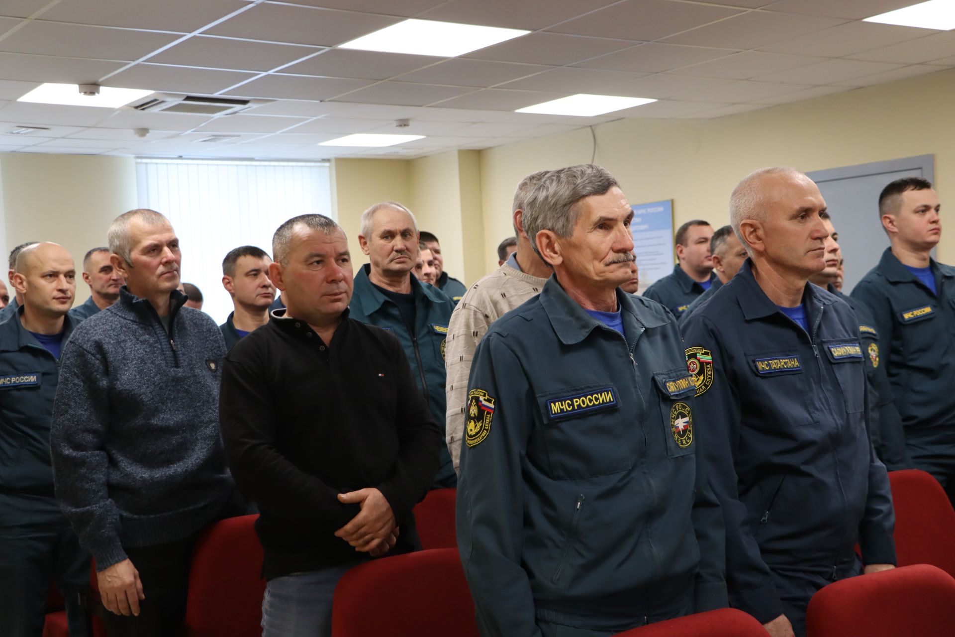 Район башлыгы Айрат Җиһаншин: “Сезнең хезмәт кеше милкен, сәламәтлеген, гомерен саклап кала”