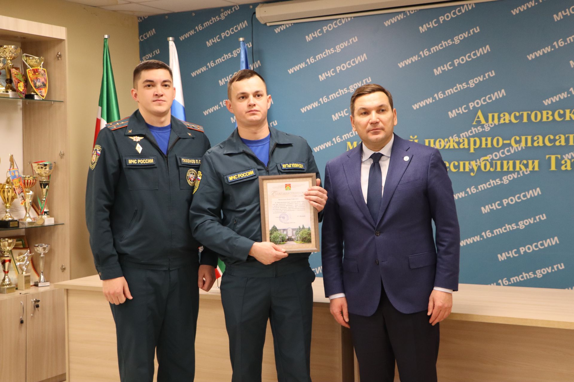 Район башлыгы Айрат Җиһаншин: “Сезнең хезмәт кеше милкен, сәламәтлеген, гомерен саклап кала”