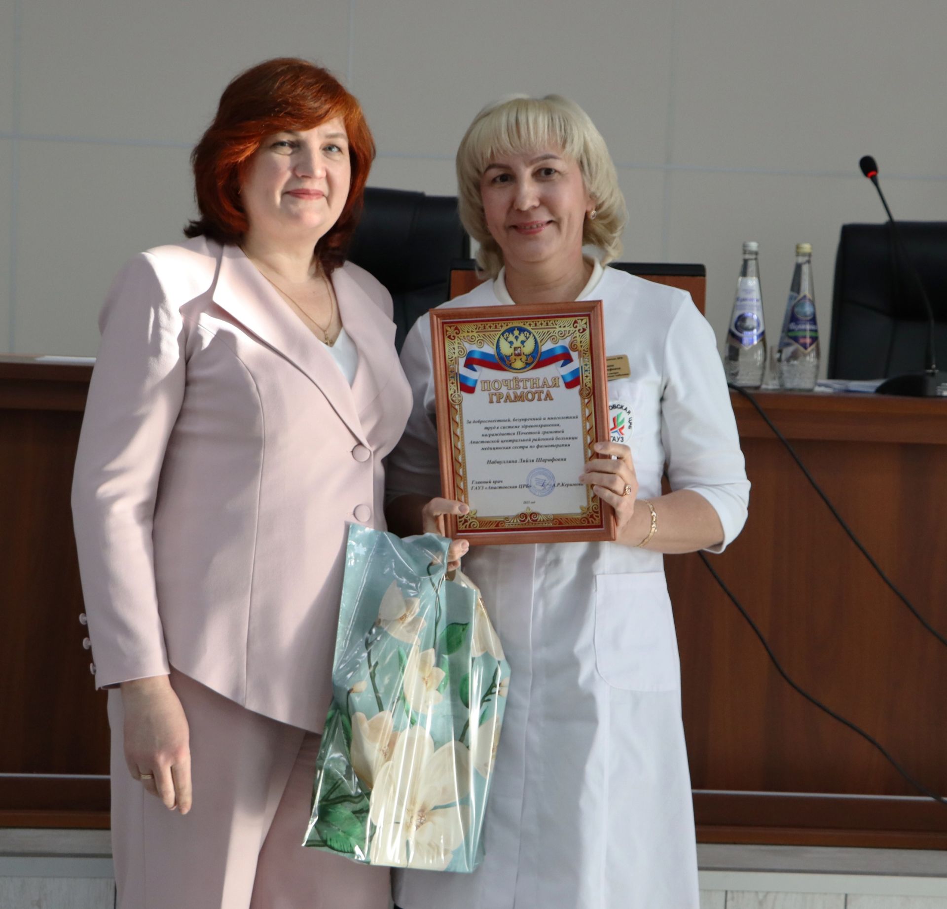 Апаста медицина хезмәткәрләре эшчәнлеккә нәтиҗә ясады