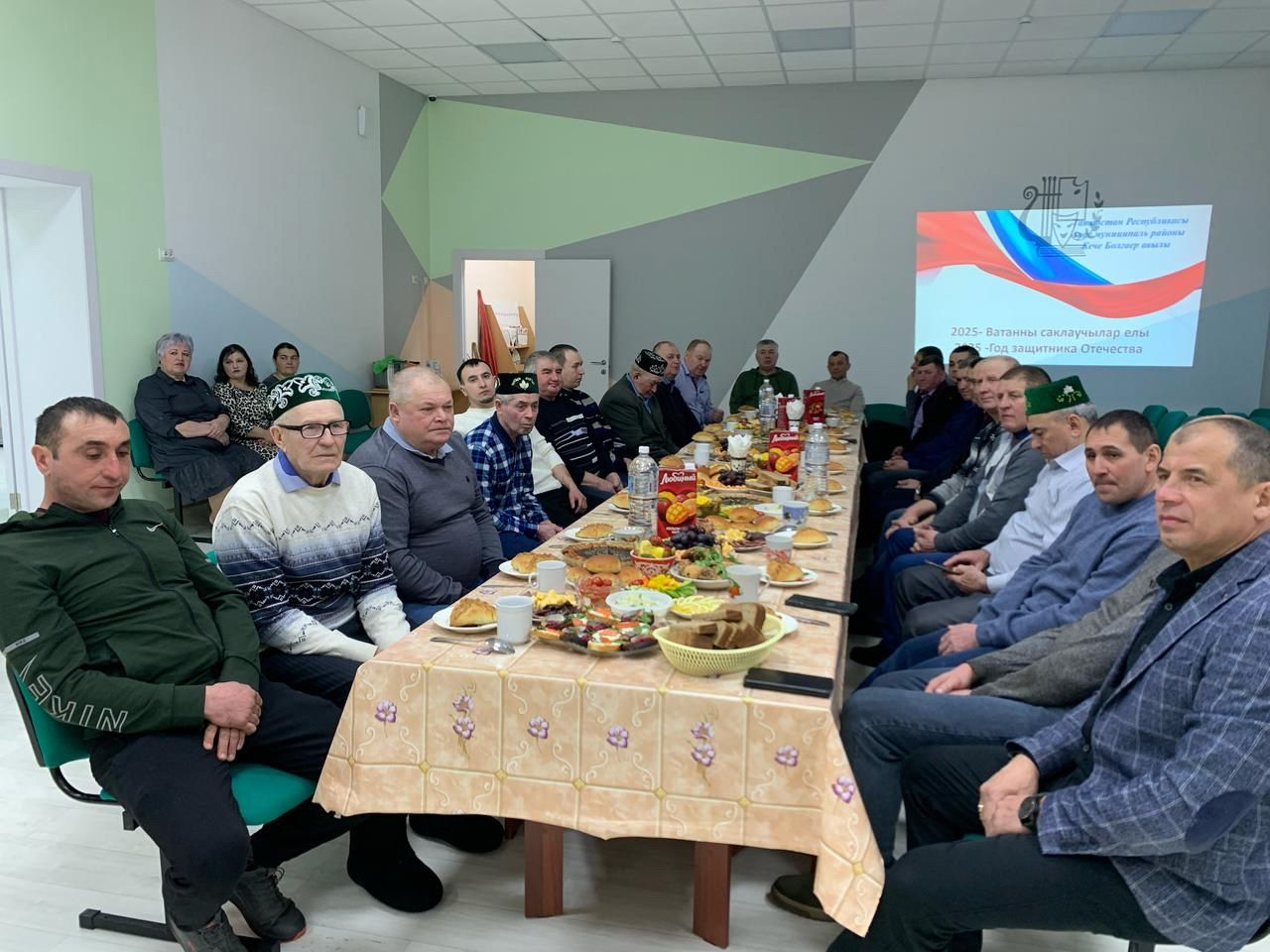 Кече Болгаерда ир-егетләрне хөрмәтләделәр