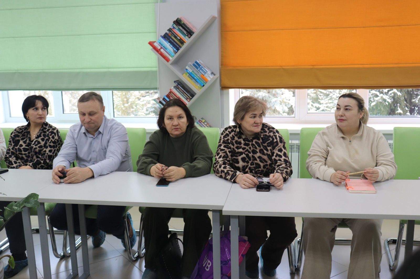 Апаста ата-аналар комитеты рәисләре белән очрашу узды