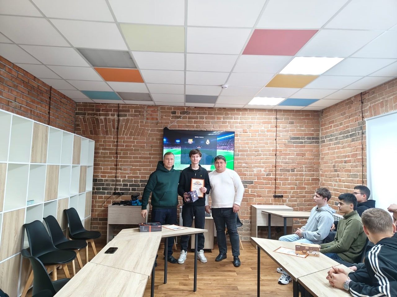 Апас яшьләре кызыклы ярышта катнашты