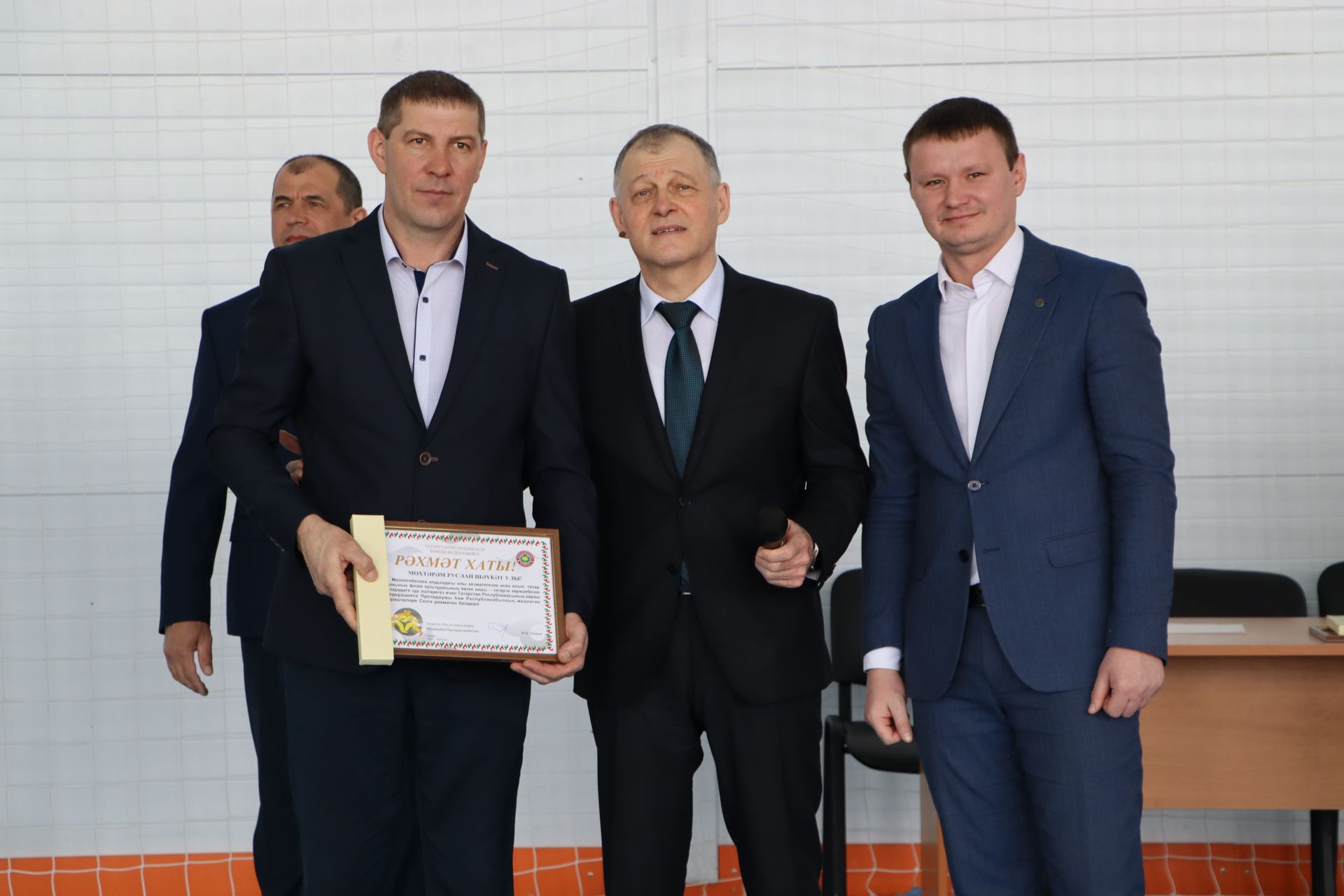 Апаста район башлыгы призларына көрәш ярышлары узды