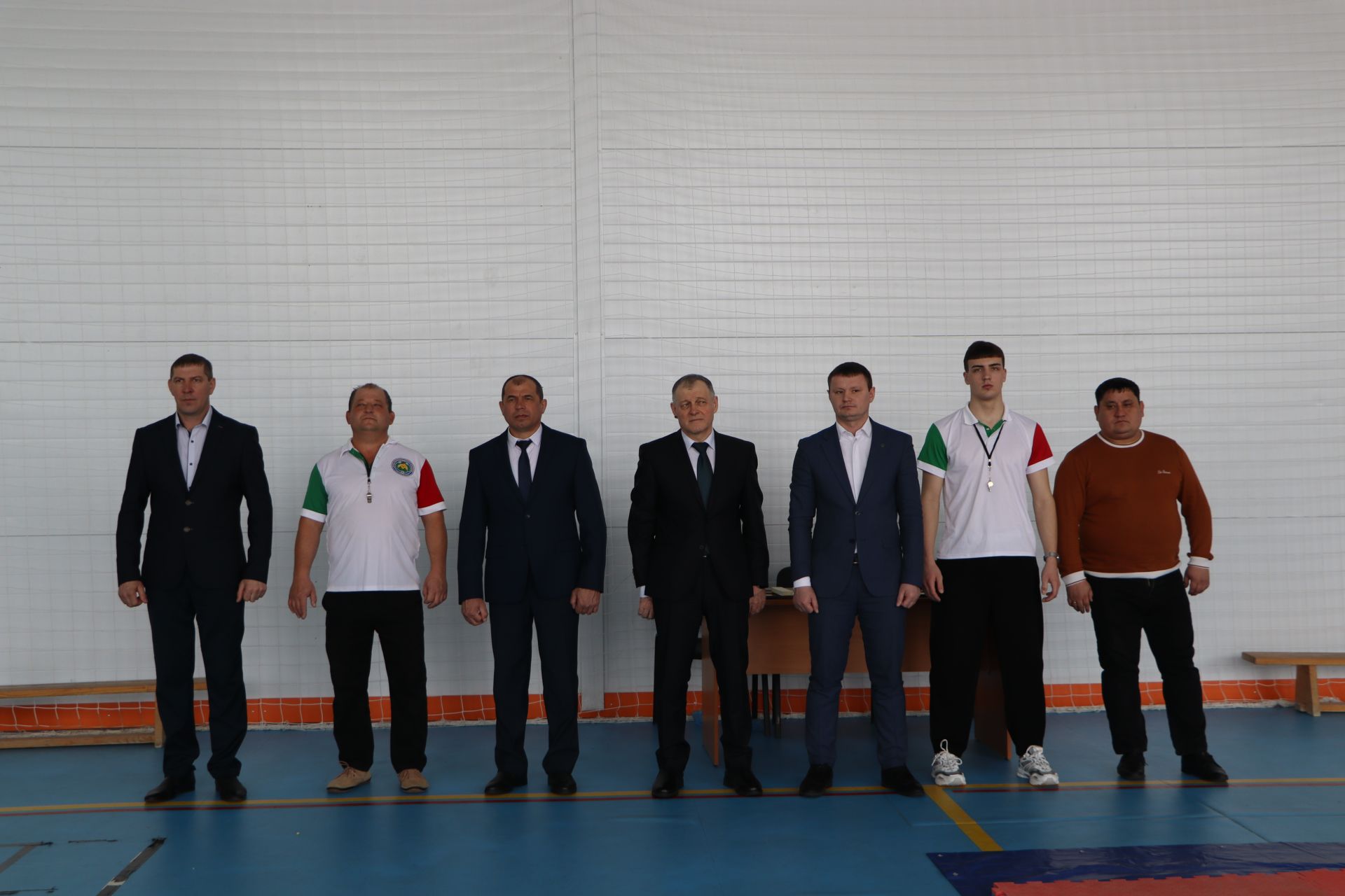 Апаста район башлыгы призларына көрәш ярышлары узды
