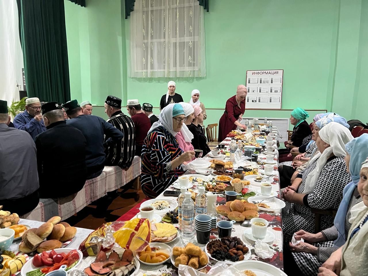 Тутай җирлегендә күмәкләшеп авыз ачтылар
