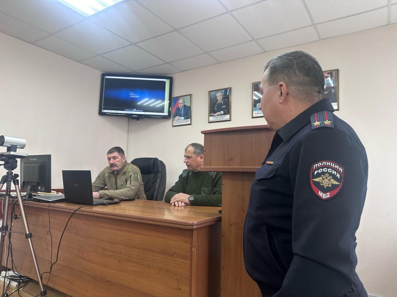 Апас эчке эшләр бүлеге хезмәткәрләре батыр егетләр белән очрашты