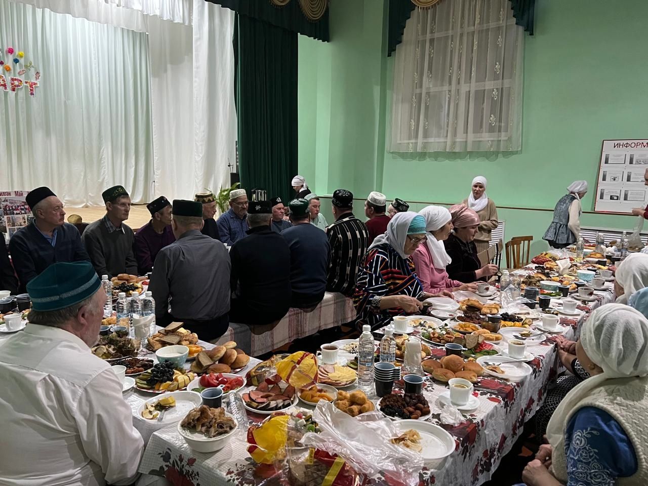 Тутай җирлегендә күмәкләшеп авыз ачтылар