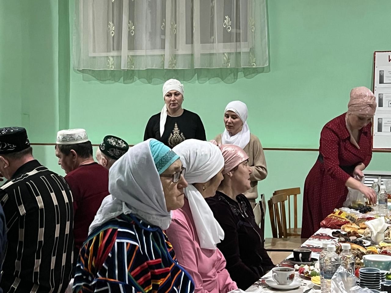 Тутай җирлегендә күмәкләшеп авыз ачтылар