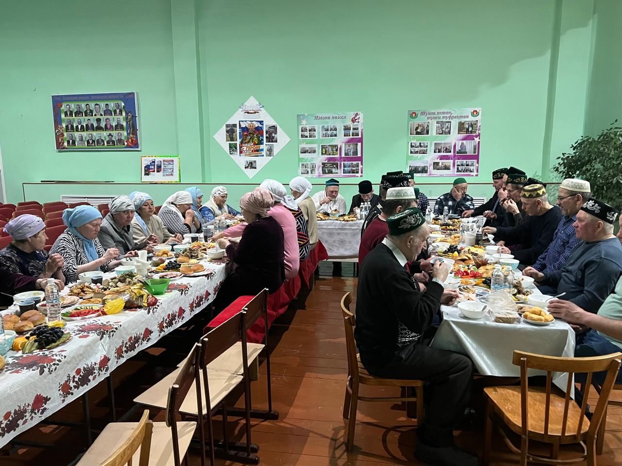 Тутай җирлегендә күмәкләшеп авыз ачтылар