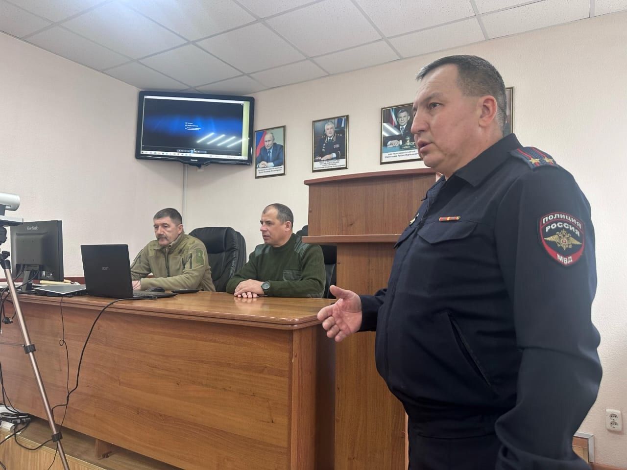Апас эчке эшләр бүлеге хезмәткәрләре батыр егетләр белән очрашты