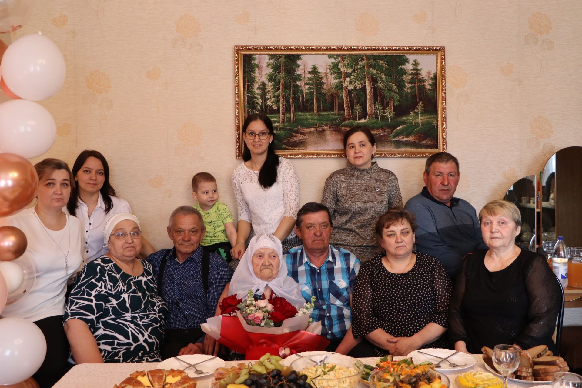 Гакифә әби Ярмөхәммәтова: «Үлән ашап үссәк тә, күңелебез күтәренке иде”