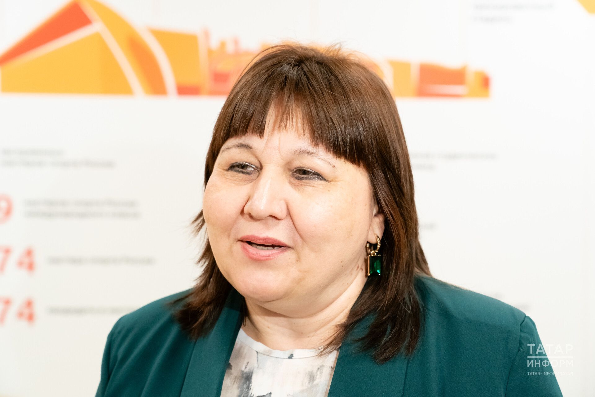 «Казанда татар теле һәм әдәбияты олимпиадасы: XII Халыкара ярыш җиңүчеләре бүләкләнде»
