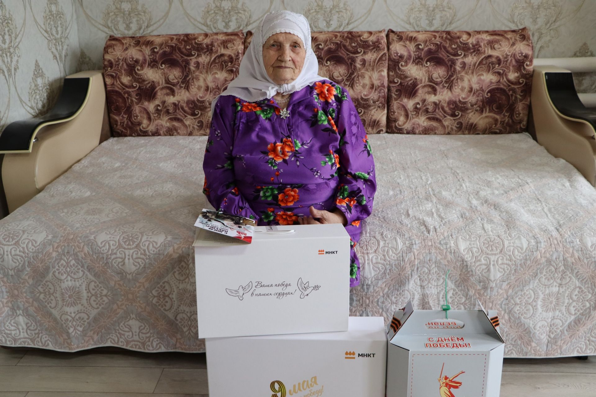 Районыбыз ветераннары Бөек Җиңүнең 80 еллыгы уңаеннан бүләкләр кабул итә
