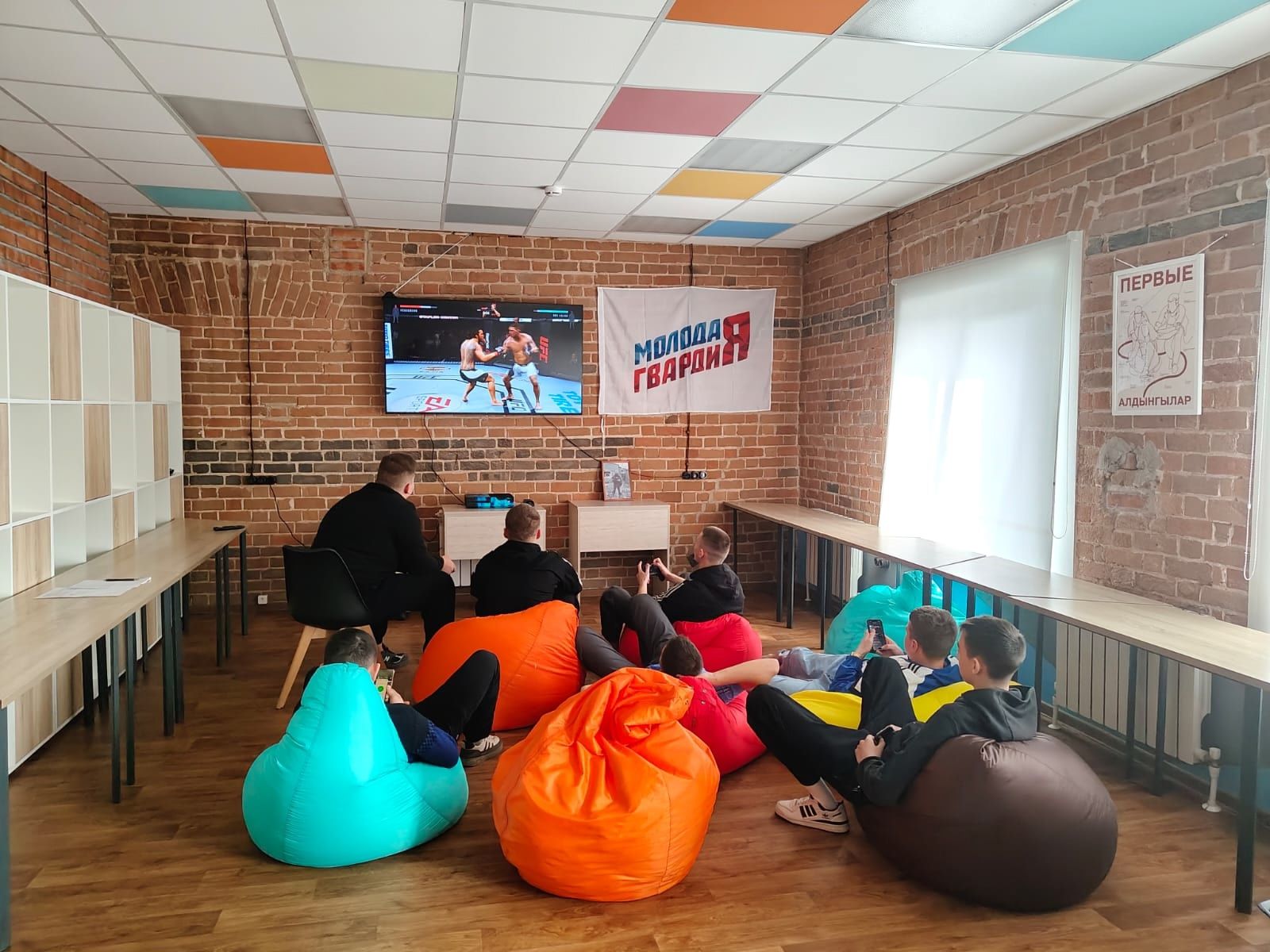 «Кибертурнир в память о герое: в молодёжном центре «Яшьлек» почтили подвиг Азизбека Сунатуллаева»