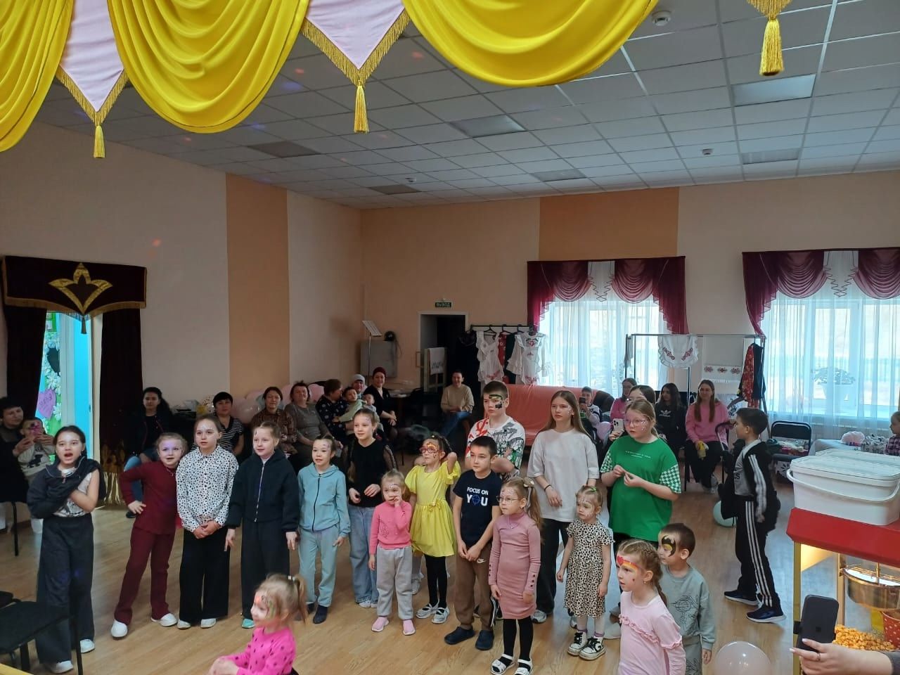 Изге Ураза гаете көнендә Танай-Турайда балалар өчен бәйрәм узган