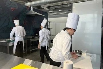 «Апастовские повара завоевали награду на конкурсе имени Юнуса Ахметзянова в Казани»