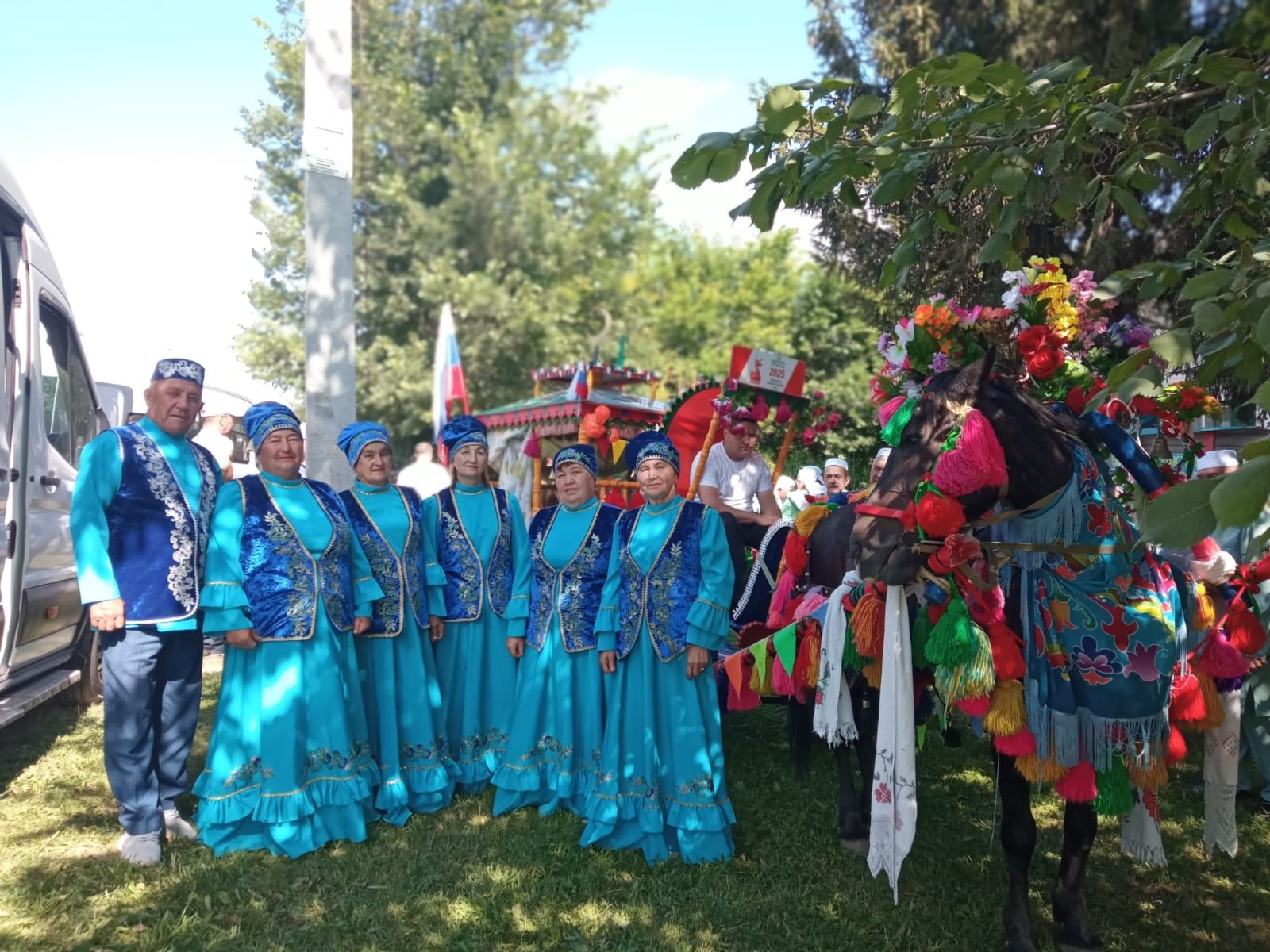 Апаслылар Арчадан бүләкләр белән кайтты