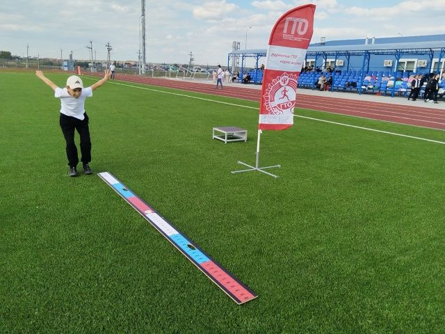 На Центральном стадионе «Апас-Арена» работала мобильная площадка ГТО