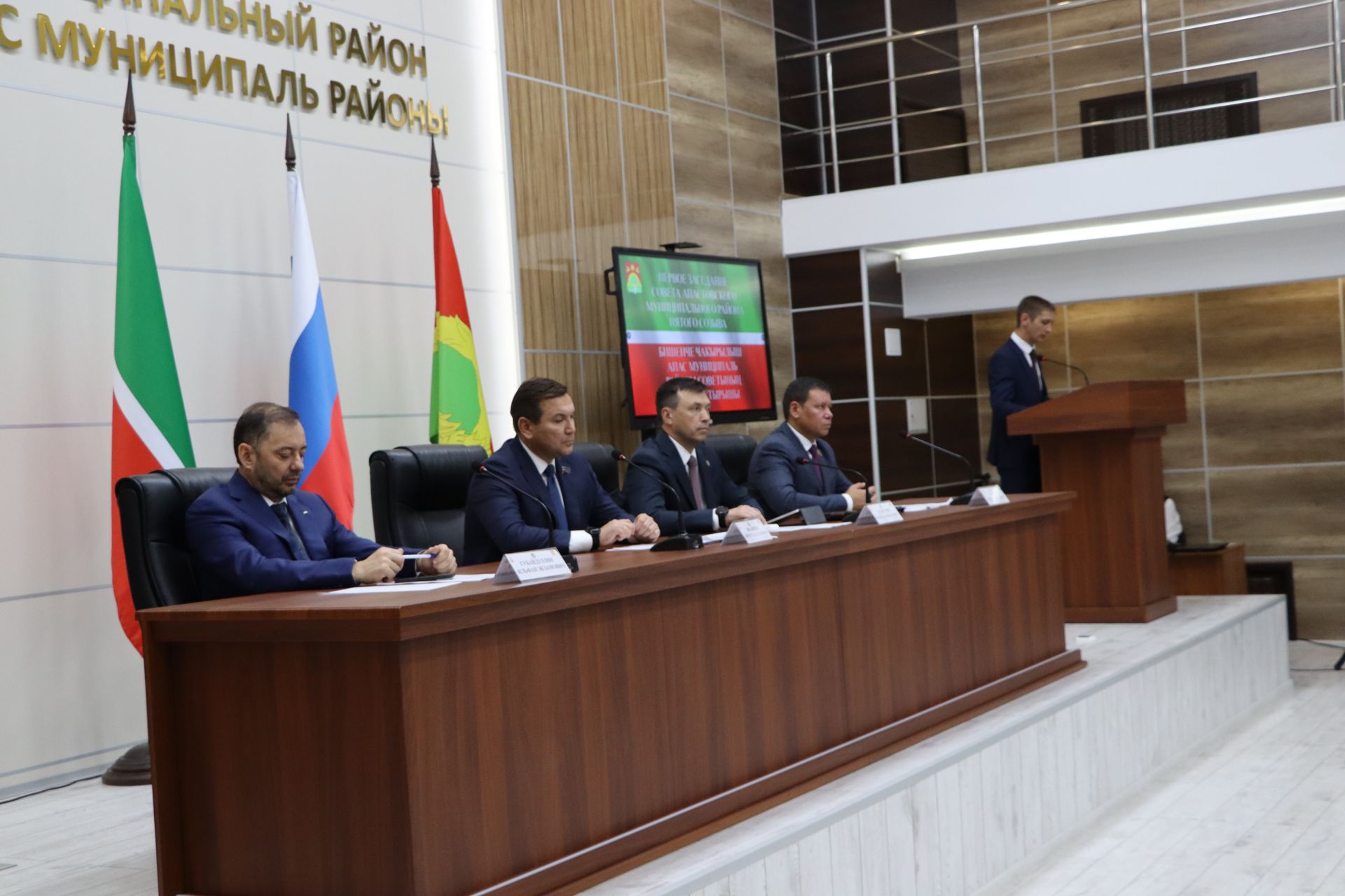 Апас районы башлыгы булып Айрат Җиһаншин сайланды